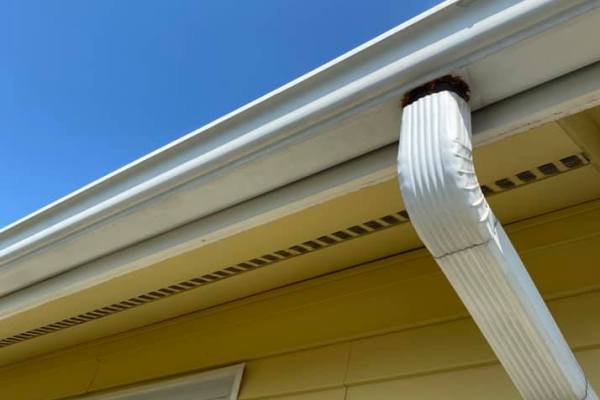 9 Life Changing Benefits of Gutter Cleaning in Burlington WA!